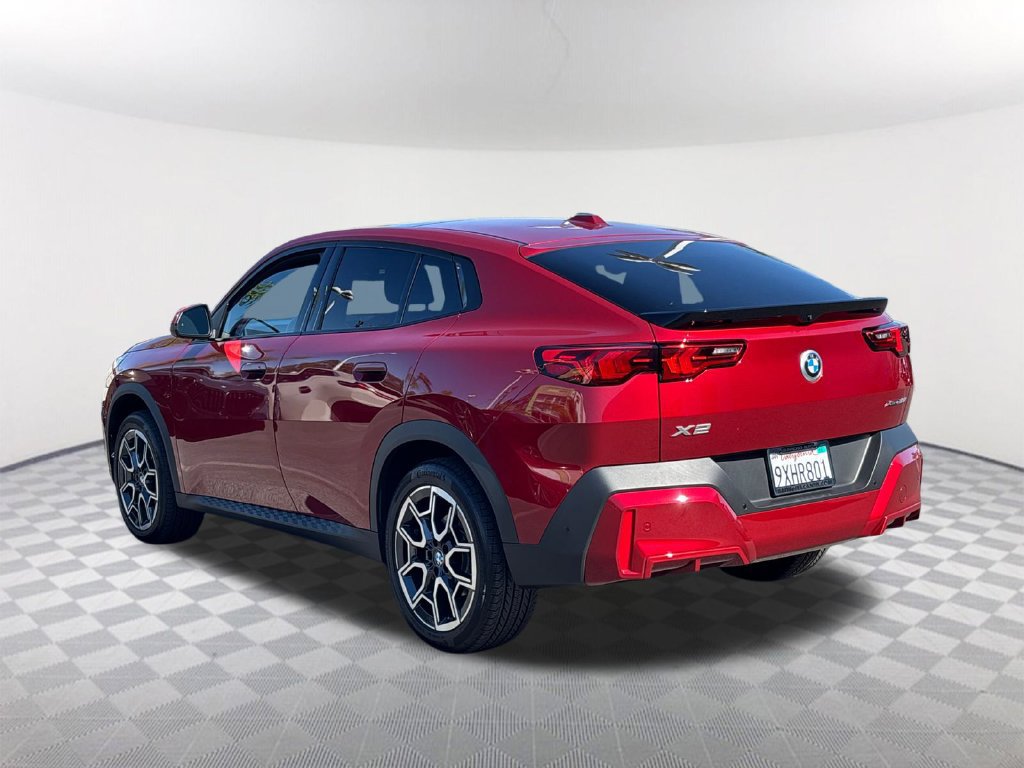 Used 2026 BMW X2 xDrive28i w/ Convenience Package AWD/4WD image 4