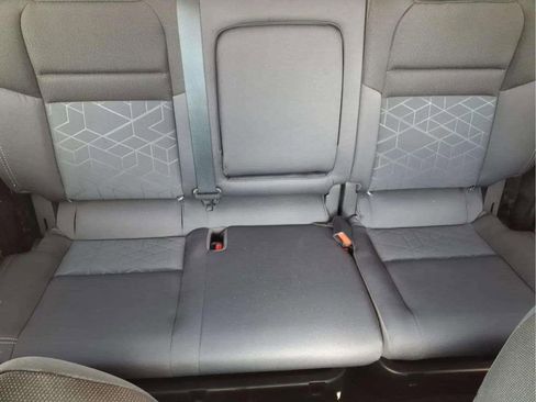 Used 2025 Nissan Frontier SV RWD image 17