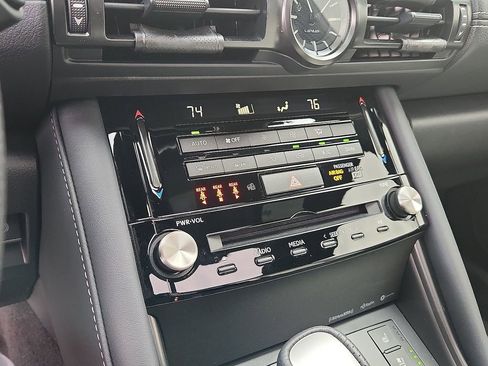 Used 2025 Lexus IS 350 F Sport image 17