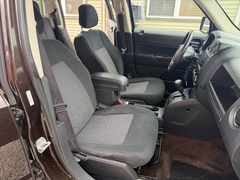 Used 2014 Jeep Patriot Latitude image 21