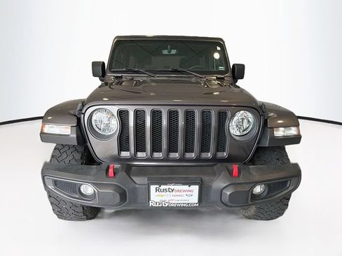 Used 2022 Jeep Wrangler Unlimited Rubicon w/ Cold Weather Group AWD/4WD image 2