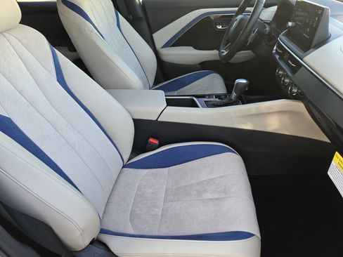 Certified 2025 Acura ADX A-Spec image 21