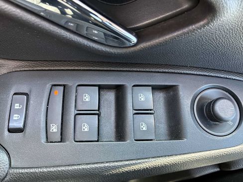Used 2018 Chevrolet Trax LT w/ LT Convenience Package FWD image 15