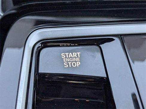 New 2026 BMW 740i w/ Executive Package image 32