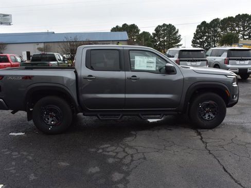 New 2026 Nissan Frontier PRO-4X w/ Pro-4x Convenience Package image 4