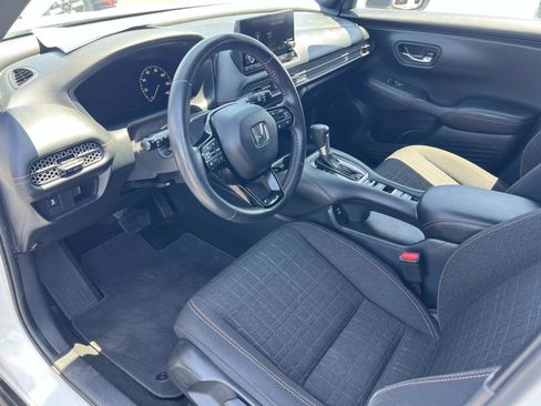 Used 2024 Honda HR-V Sport image 5
