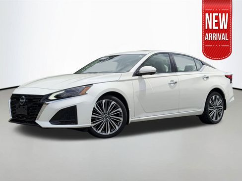 Used 2023 Nissan Altima 2.5 SL AWD/4WD image 1