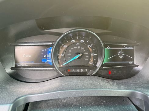 Used 2016 Ford Explorer XLT w/ Equipment Group 202A FWD image 7