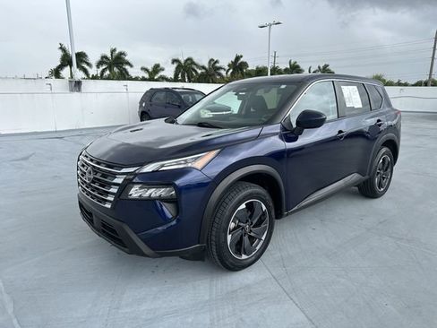 Used 2024 Nissan Rogue SV FWD image 40