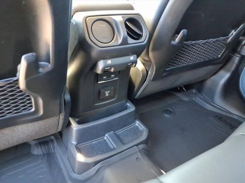 New 2026 Jeep Wrangler Unlimited Rubicon image 32