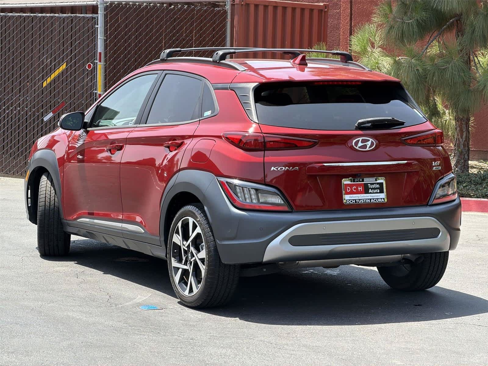 Used 2023 Hyundai Kona Limited AWD/4WD image 5