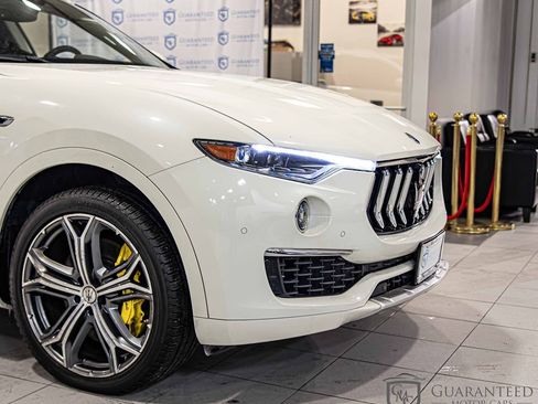 Used 2021 Maserati Levante S GranLusso image 4