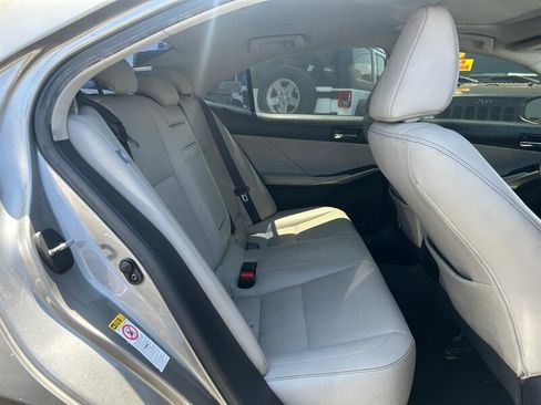 Used 2016 Lexus IS 200t RWD image 20