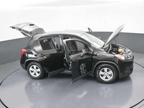 Used 2020 Chevrolet Trax LS image 57
