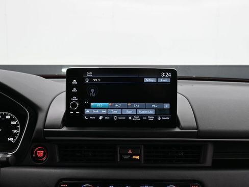 Used 2025 Honda Pilot EX-L image 47