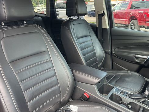 Used 2017 Ford Escape Titanium AWD/4WD image 10