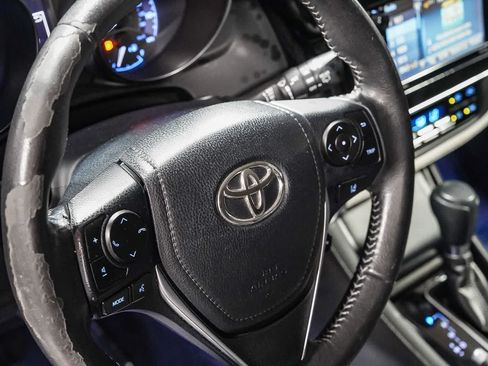 Certified 2017 Toyota Corolla iM w/ Carpet Mat Package FWD image 21