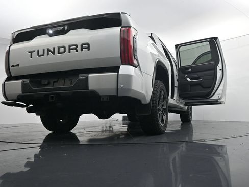 Used 2024 Toyota Tundra Platinum w/ TRD Off-Road Package AWD/4WD image 30