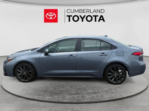 Used 2025 Toyota Corolla SE FWD image 2