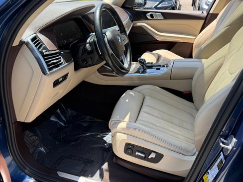 Used 2019 BMW X7 xDrive40i w/ Premium Package AWD/4WD image 11