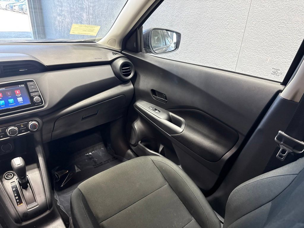 Used 2025 Nissan Kicks Play S FWD image 17