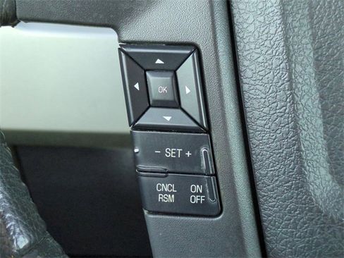 Used 2014 Ford F150 Lariat w/ Lariat Chrome Package image 25