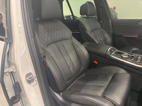 Used 2025 BMW X5 M60i image 19