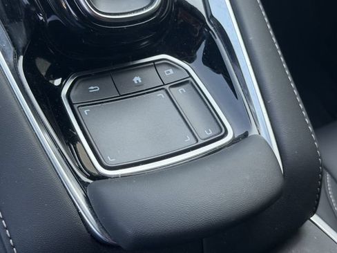 Used 2025 Acura RDX SH-AWD image 16