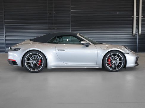 Certified 2021 Porsche 911 Carrera 4S AWD/4WD image 11
