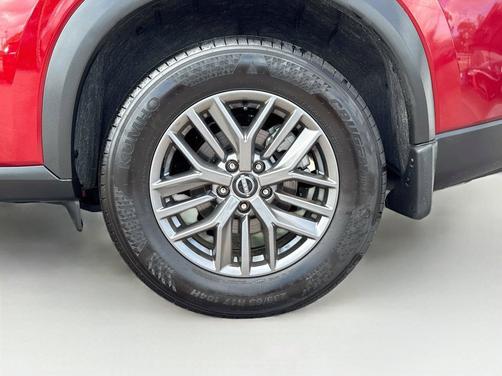 Used 2025 Nissan Rogue S FWD image 33