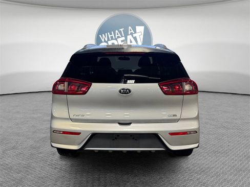 Certified 2018 Kia Niro LX image 5