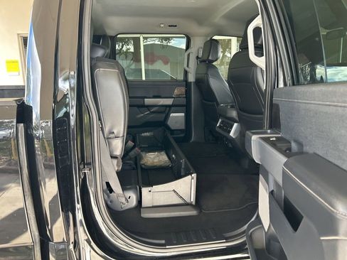 Used 2024 Ford F350 Lariat image 29