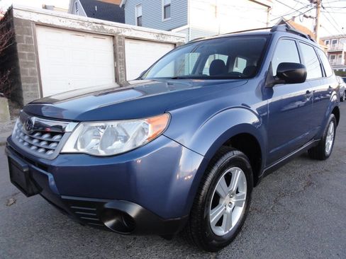 Used 2012 Subaru Forester 2.5X w/ Alloy Wheel Pkg AWD/4WD image 7