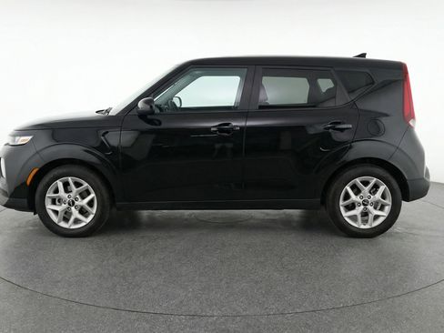 Used 2025 Kia Soul LX w/ LX Technology Package image 5