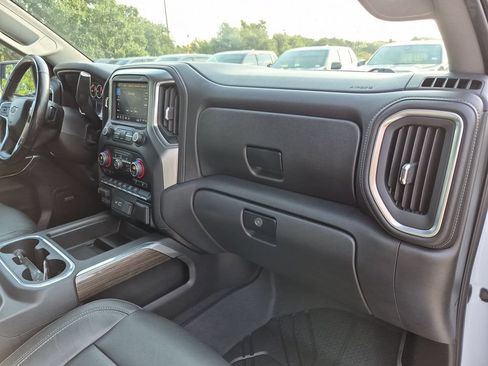 Used 2019 Chevrolet Silverado 1500 LT Trail Boss AWD/4WD image 39