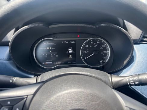Used 2025 Nissan Versa SV FWD image 37