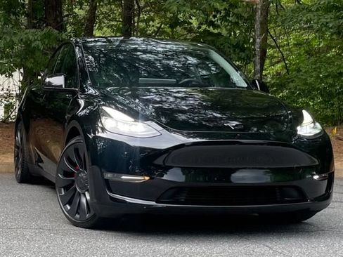 Used 2023 Tesla Model Y Performance AWD/4WD image 8
