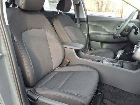 New 2026 Hyundai Kona SE image 5