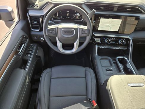 New 2025 GMC Sierra 2500 Denali w/ Denali Reserve Package image 9