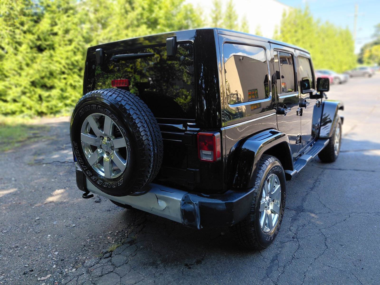Used 2015 Jeep Wrangler Unlimited Sahara w/ Dual Top Group AWD/4WD image 28