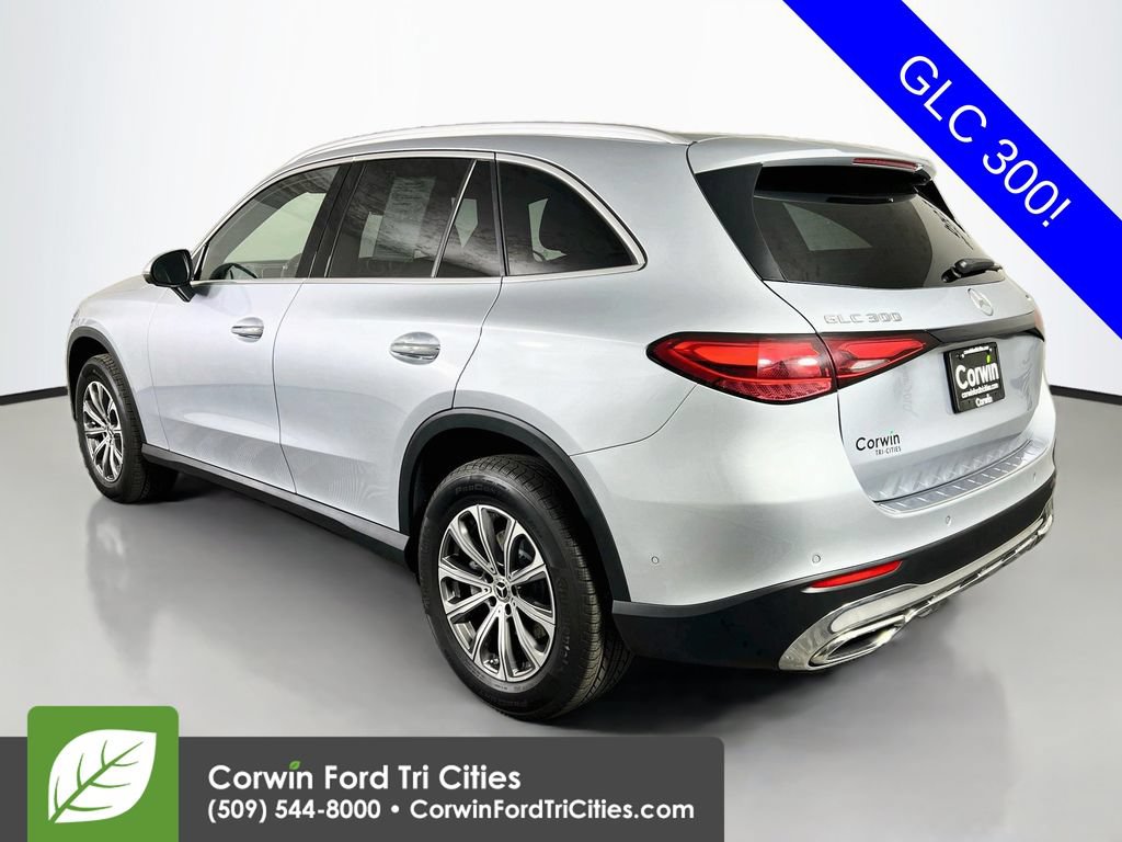 Used 2023 Mercedes-Benz GLC 300 4MATIC image 11