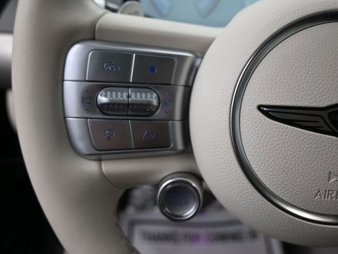 Used 2024 Genesis GV60 RWD image 23