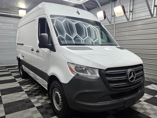 Used 2024 Mercedes-Benz Sprinter 2500 image 5