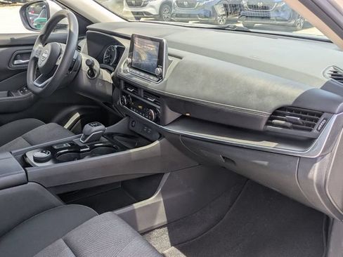 Used 2024 Nissan Rogue SV AWD/4WD image 31