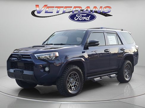 Used 2020 Toyota 4Runner Venture w/ Moonroof Package AWD/4WD image 1