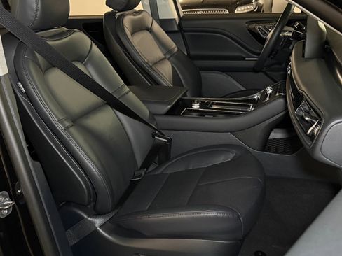New 2026 Lincoln Aviator AWD image 10