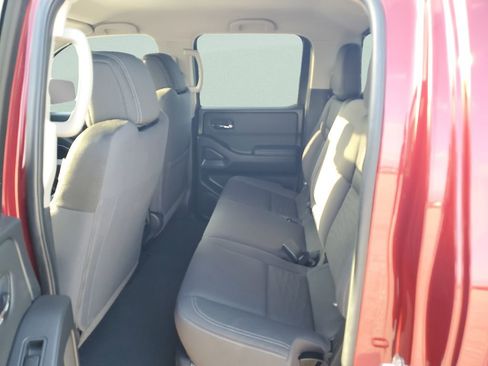 Used 2024 Nissan Frontier SV w/ SV Convenience Package RWD image 10