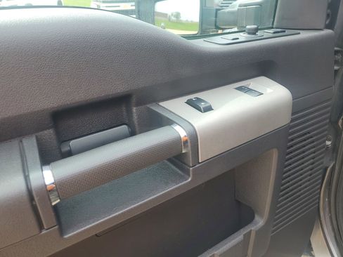 Used 2016 Ford F250 Lariat w/ Chrome Package image 28