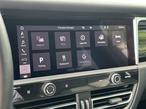 Used 2023 Porsche Macan S image 29