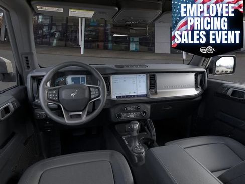New 2025 Ford Bronco Outer Banks w/ Sasquatch Package AWD/4WD image 10